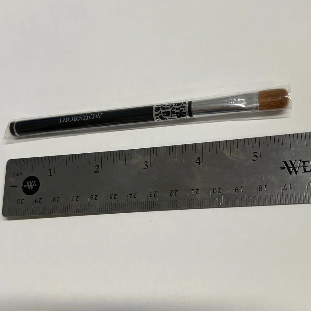 Dior Diorshow Eyeshadow Brush - New